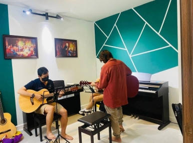 Lớp đào tạo đàn Guitar Ukulele Finger style, đệm hát, cổ điển (nâng cao - 24 buổi)