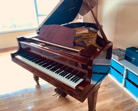 Yamaha Grand GC1 PM/GC1 PWH