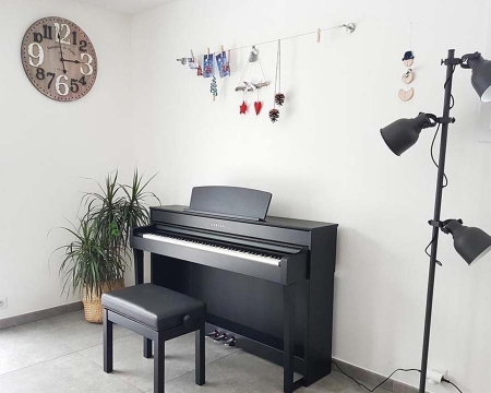 Đàn Piano Điện Yamaha CLP-735